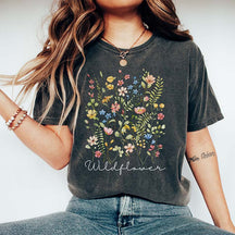 Aesthetic Wildflower Botanical Minimalist T-Shirt