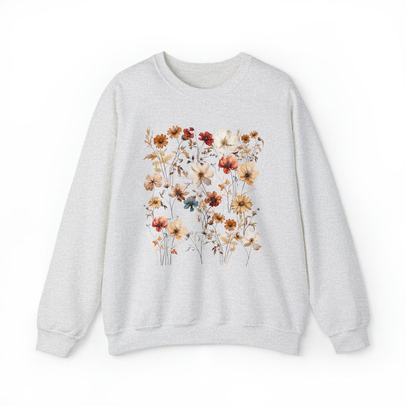 Vintage Sweatshirt mit gepressten Blumen. Übergroßes Wildblumen-Sweatshirt