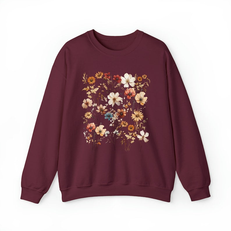 Vintage Sweatshirt mit gepressten Blumen. Übergroßes Wildblumen-Sweatshirt