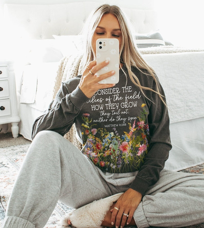 Gepresste Blumen Comfort Colors Langarm-Sweatshirt 